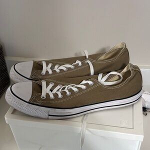 Classic Green Canvas Sneakers